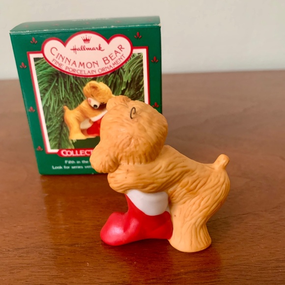 Hallmark Keepsake Ornament 1987 Cinnamon Bear 5th in Series - Picture 5 of 6